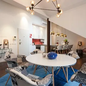 Explore Vibrant From A Designer Loft At Casa Da Barroca Lisbon